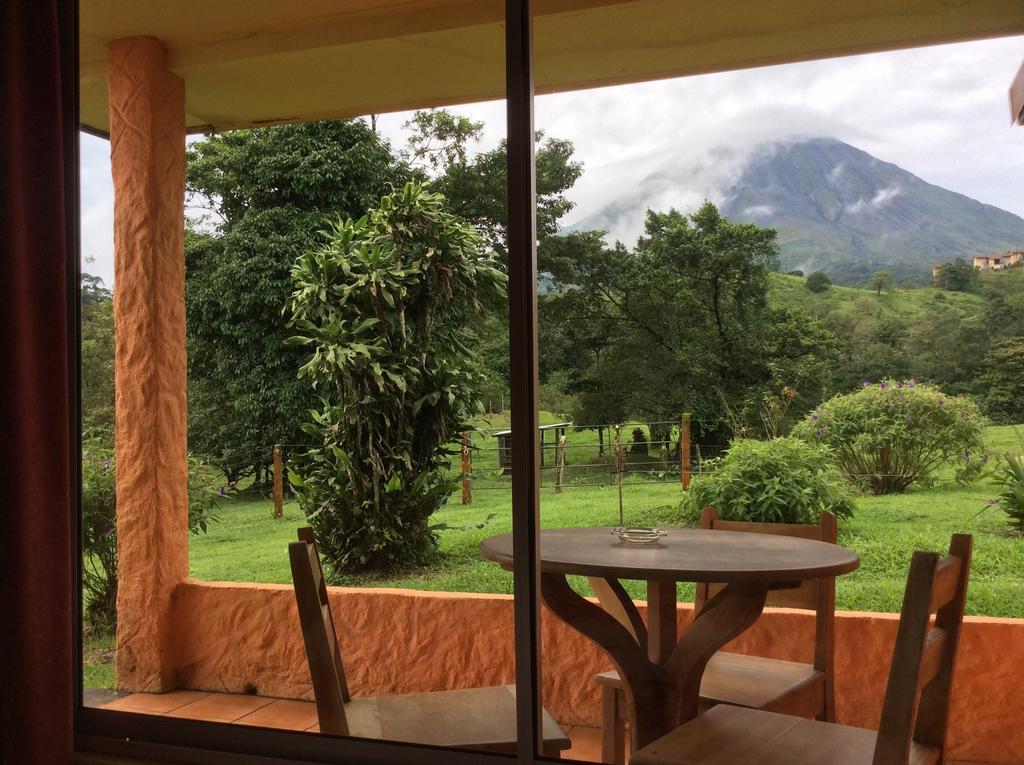 Cabinas Los Guayabos Hotel La Fortuna Habitación foto