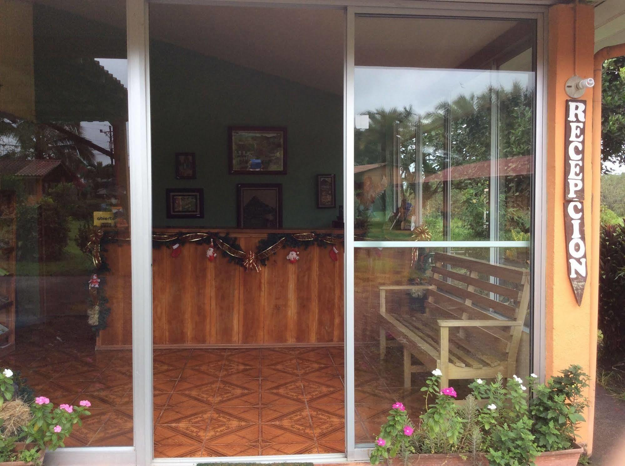 Cabinas Los Guayabos Hotel La Fortuna Exterior foto